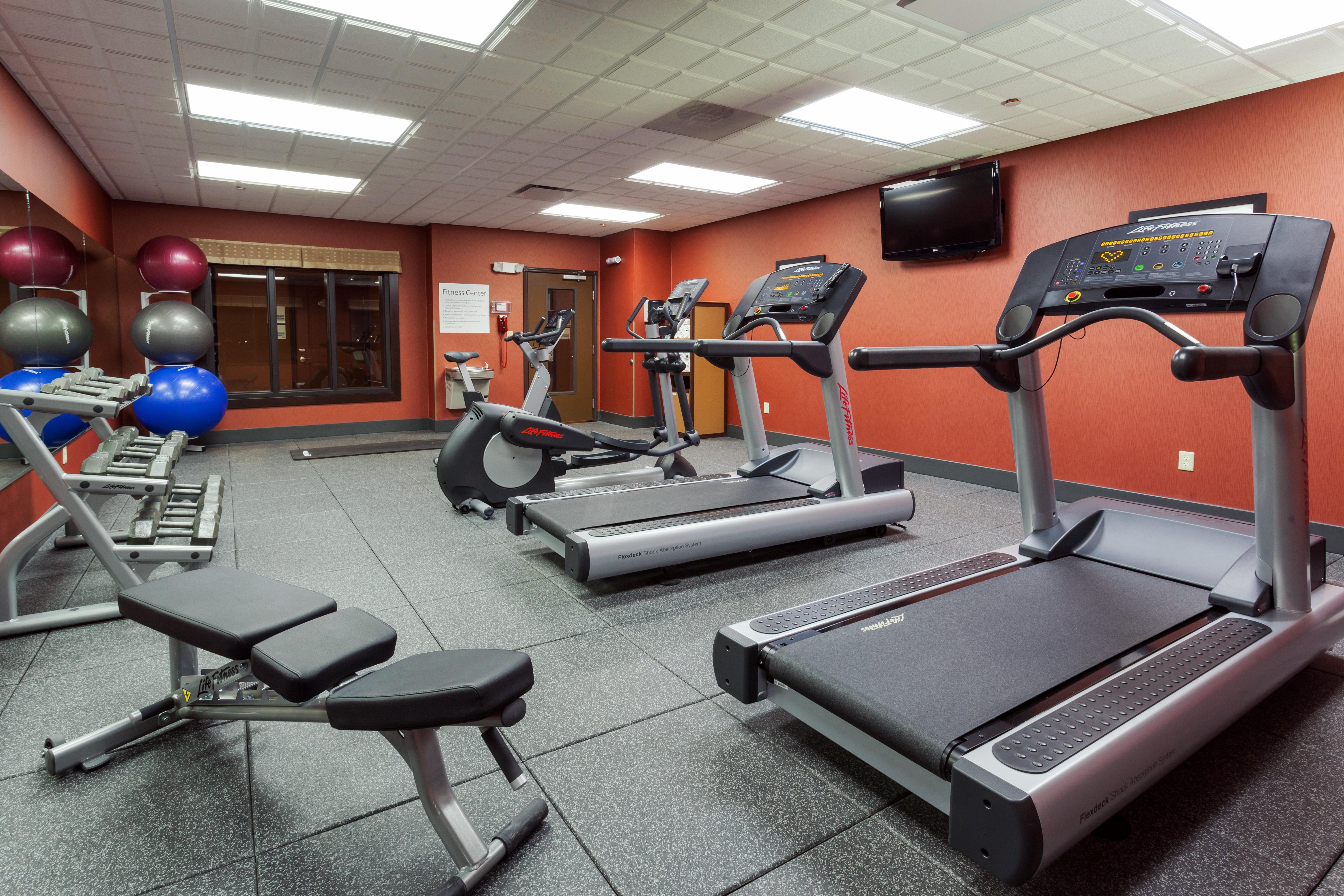 Holiday Inn Express Hotel & Suites Cheyenne By Ihg Exterior photo