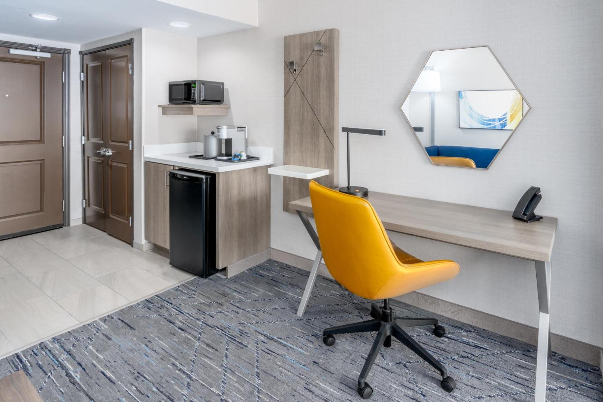 Holiday Inn Express Hotel & Suites Cheyenne By Ihg Exterior photo