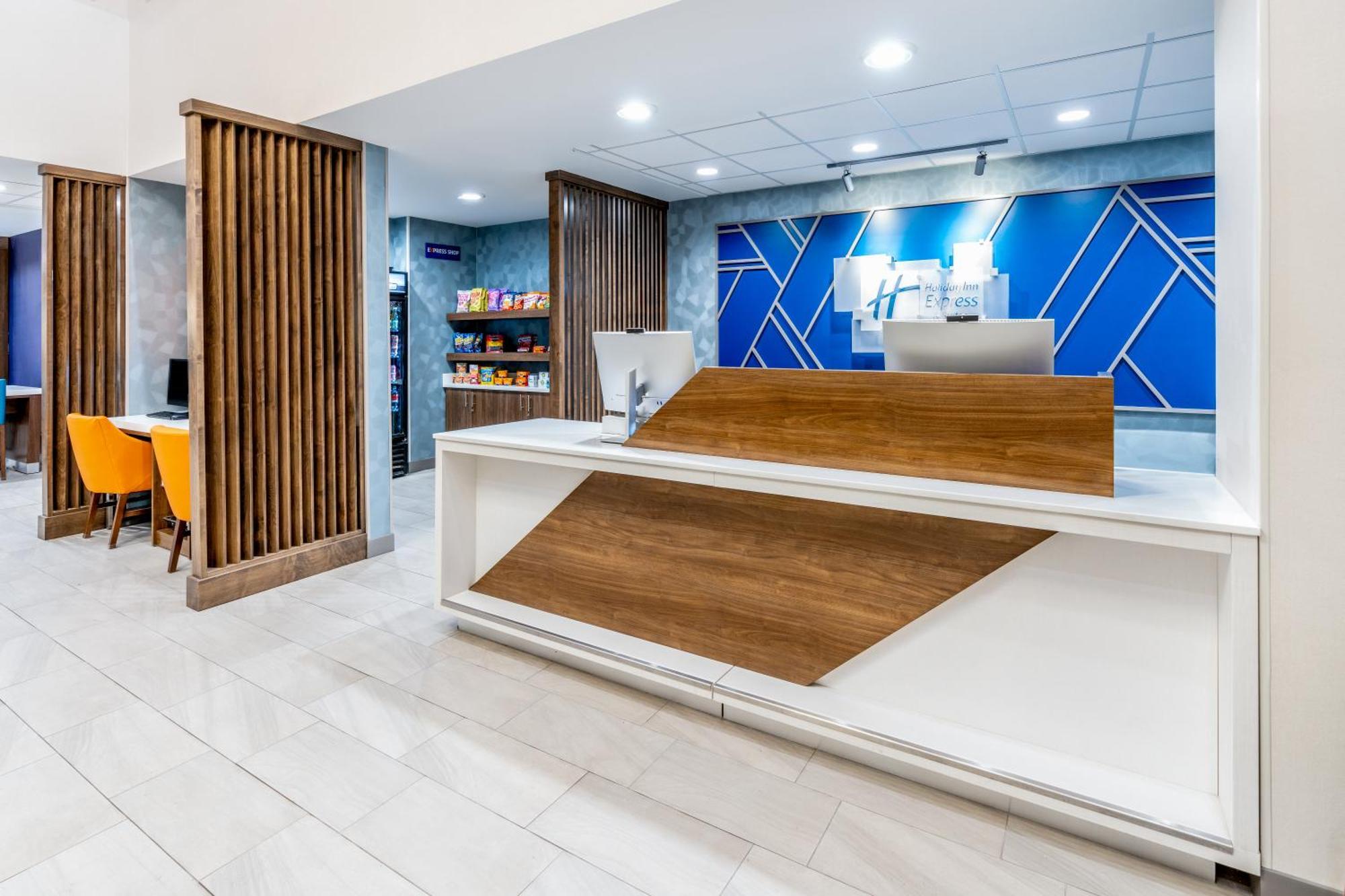 Holiday Inn Express Hotel & Suites Cheyenne By Ihg Exterior photo